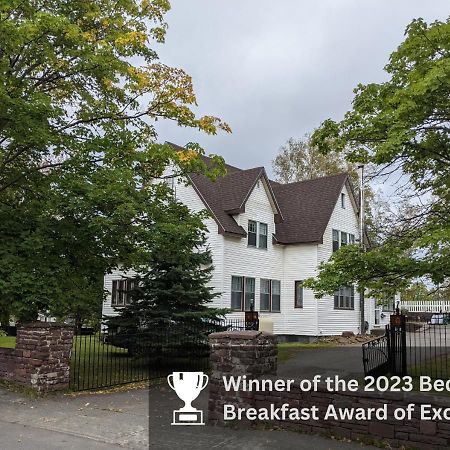 Hill Road Manor Bed & Breakfast Grand Falls - Windsor Eksteriør bilde