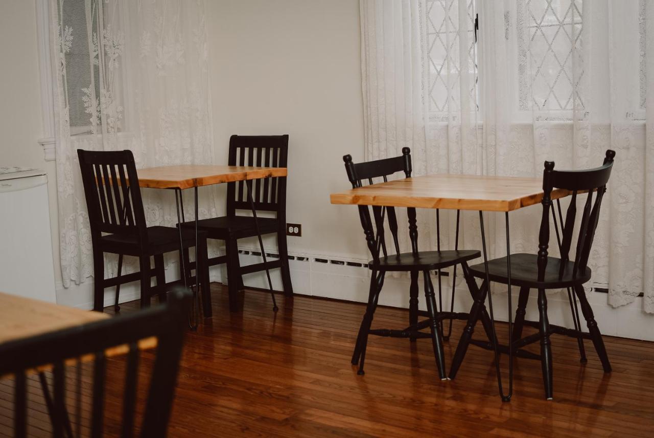 Hill Road Manor Bed & Breakfast Grand Falls - Windsor Eksteriør bilde