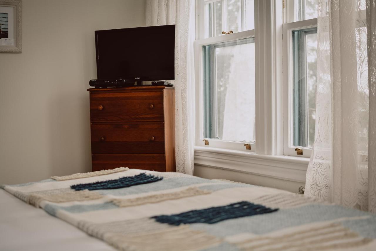 Hill Road Manor Bed & Breakfast Grand Falls - Windsor Eksteriør bilde