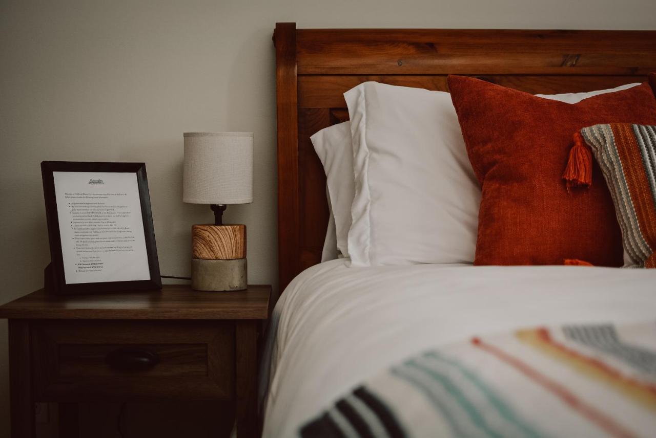 Hill Road Manor Bed & Breakfast Grand Falls - Windsor Eksteriør bilde