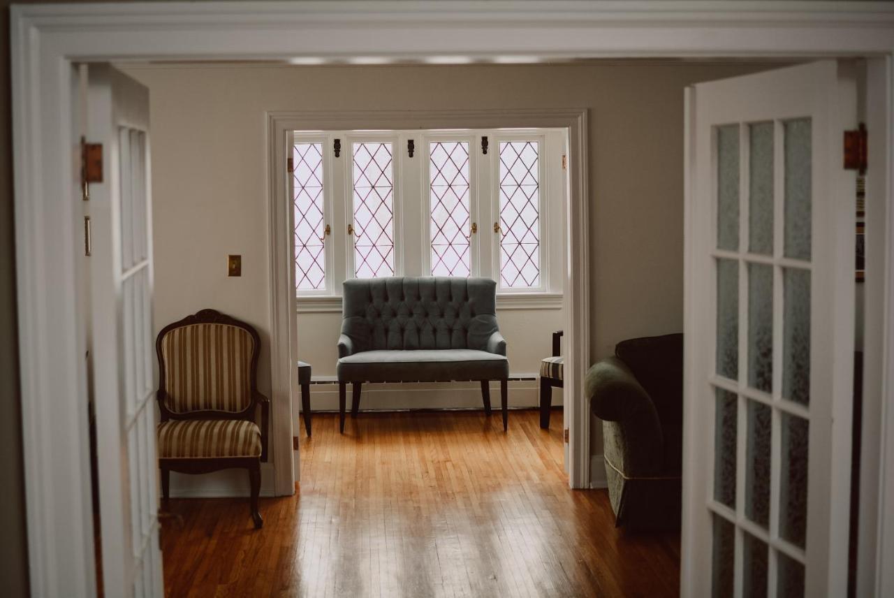 Hill Road Manor Bed & Breakfast Grand Falls - Windsor Eksteriør bilde