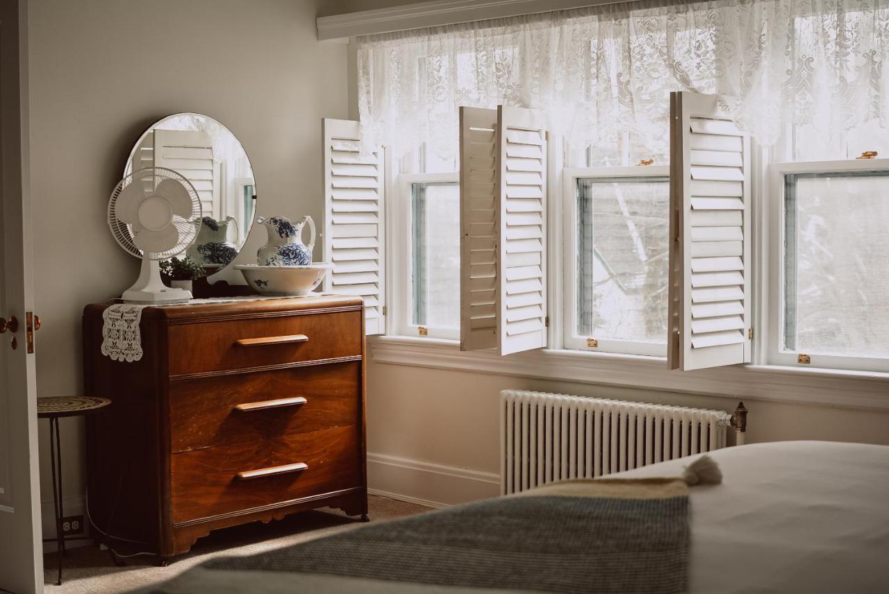 Hill Road Manor Bed & Breakfast Grand Falls - Windsor Eksteriør bilde