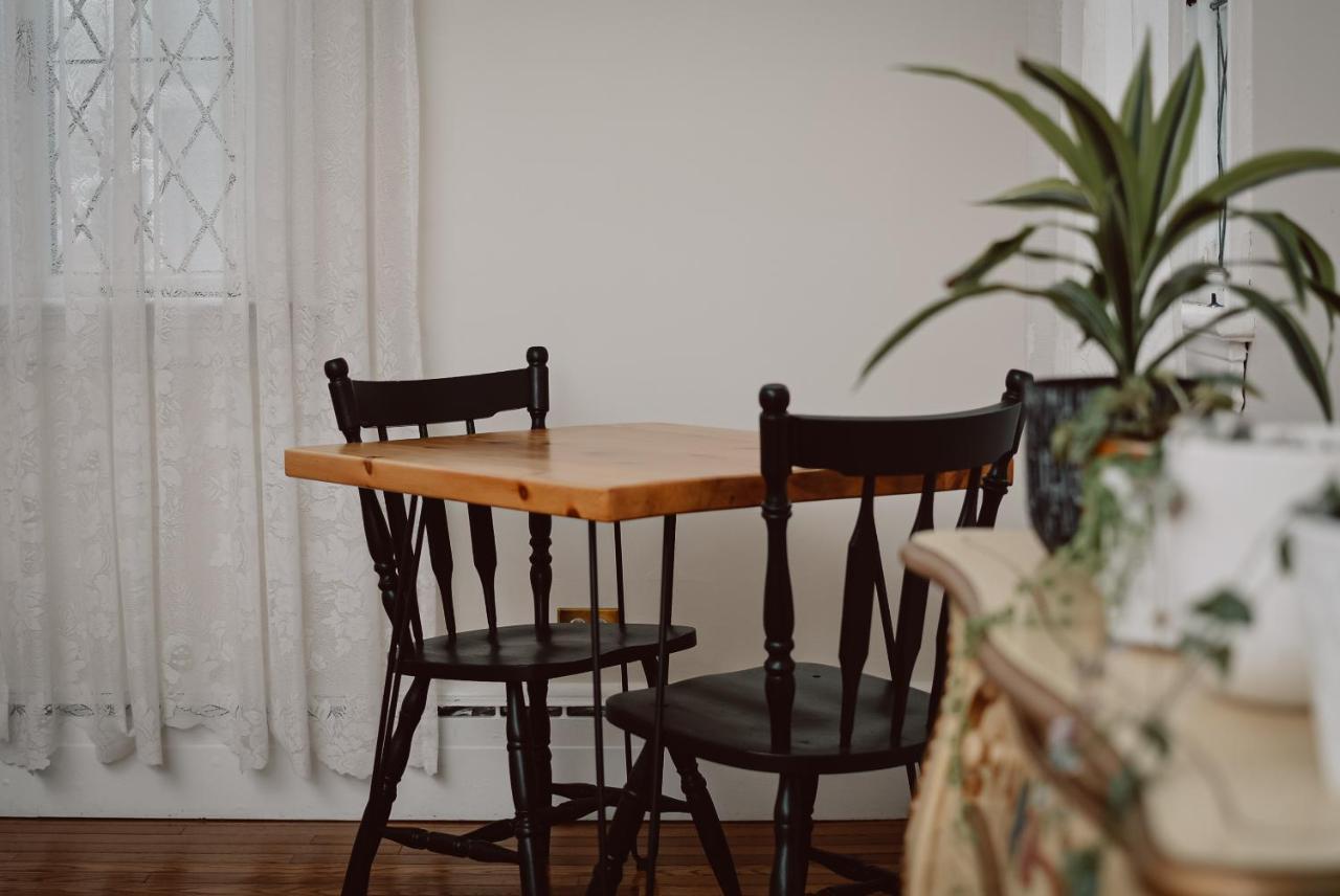 Hill Road Manor Bed & Breakfast Grand Falls - Windsor Eksteriør bilde