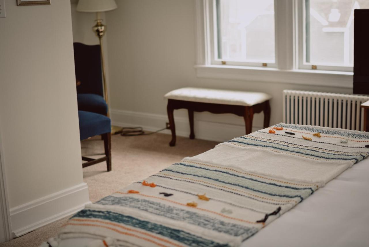 Hill Road Manor Bed & Breakfast Grand Falls - Windsor Eksteriør bilde